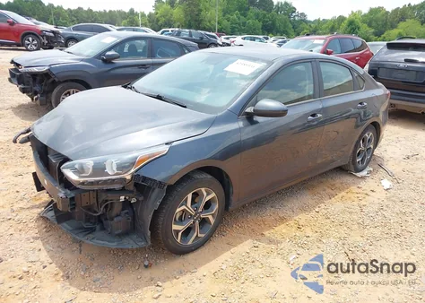 2021 Kia Forte Lxs z USA, uszkodzony, nr VIN 3KPF24ADXME267429